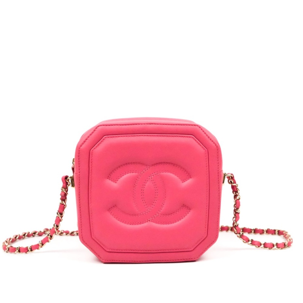 Chanel Lambskin Octagon Camera Case Pink